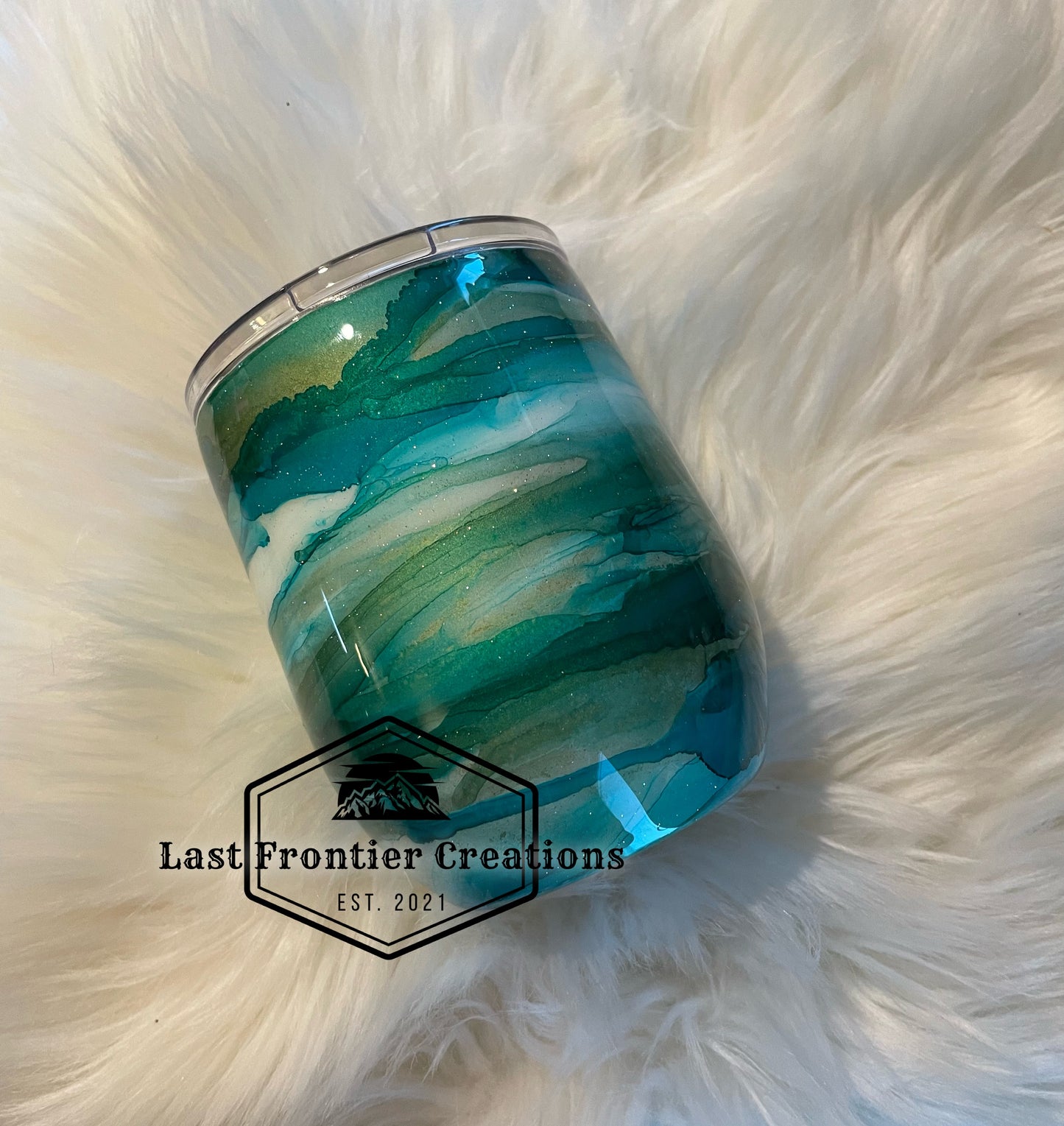 Marbled wine tumblers